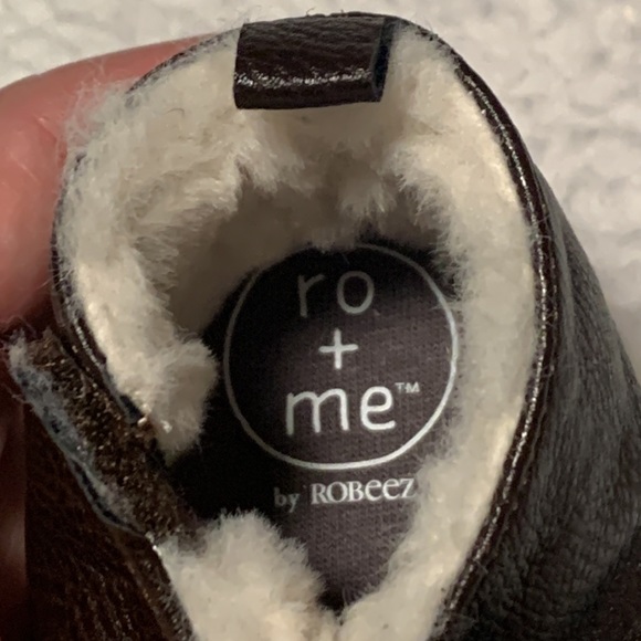 Ro + Me by Robeez Infant Boots with Fur Lining, EUC, Size 0-6 Months - Picture 3 of 9